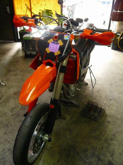 KTM525SMRの巻き