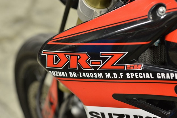 DRZ400SM ﾎﾟｯｷﾘﾊﾞｲｸ車検　ﾃﾞｺﾒﾝﾃ　ﾆｭｰﾃｯｸｵｲﾙ交換