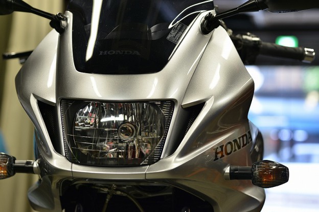 CB1300SF ﾎﾟｯｷﾘﾊﾞｲｸ車検　ﾌﾞﾚｰｷｷｬﾘﾊﾟｰﾒﾝﾃ　ﾃﾞｺﾒﾝﾃ　ﾆｭｰﾃｯｸｵｲﾙ交換