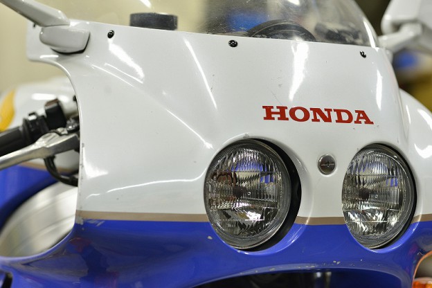 VFR750R ﾎﾟｯｷﾘﾊﾞｲｸ車検・ｾﾙﾌﾎﾟｲﾝﾄﾒﾝﾃ・ﾆｭｰﾃｯｸｵｲﾙ交換