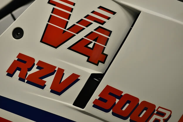 RZV500R ﾎﾟｯｷﾘﾊﾞｲｸ車検　ﾌﾛﾝﾄﾒﾝﾃ+OH　ﾎｲｰﾙﾍﾞｱﾘﾝｸﾞﾒﾝﾃ　D.I.D　ZVM-X＆サンスターサービスキット＋その他