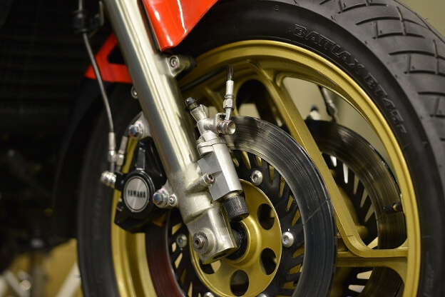 RZV500R ﾎﾟｯｷﾘﾊﾞｲｸ車検　ﾌﾛﾝﾄﾒﾝﾃ+OH　ﾎｲｰﾙﾍﾞｱﾘﾝｸﾞﾒﾝﾃ　D.I.D　ZVM-X＆サンスターサービスキット＋その他