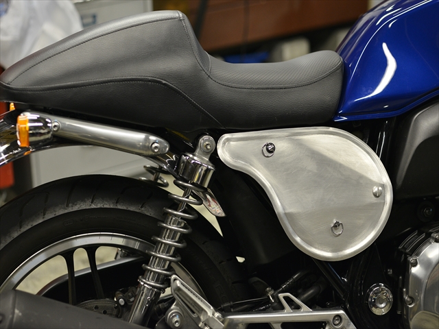 CB1100 SC65 アルミサイドカバー製作 – decoboco