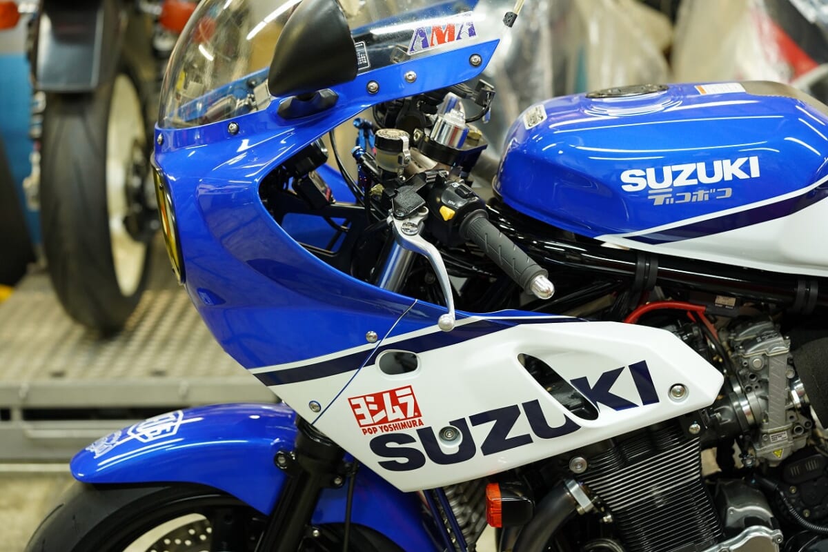 超希少のスズキカラー（青白）２型？GS1200SS。車検　サンスターネオクラシックブレーキディスク交換　エンジンオイル交換　デコメンテ