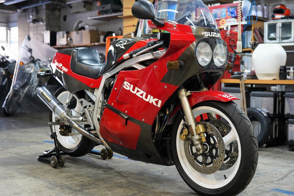 ちょっと名称が紛らわしい？GSX750RR?(GSX-R750)フロントメンテ（フォークOH) ボトム研磨　ブレンボキャリパー　サンスターネオクラシックディスク　リアキャリパーOH＋ガンコートなどなど