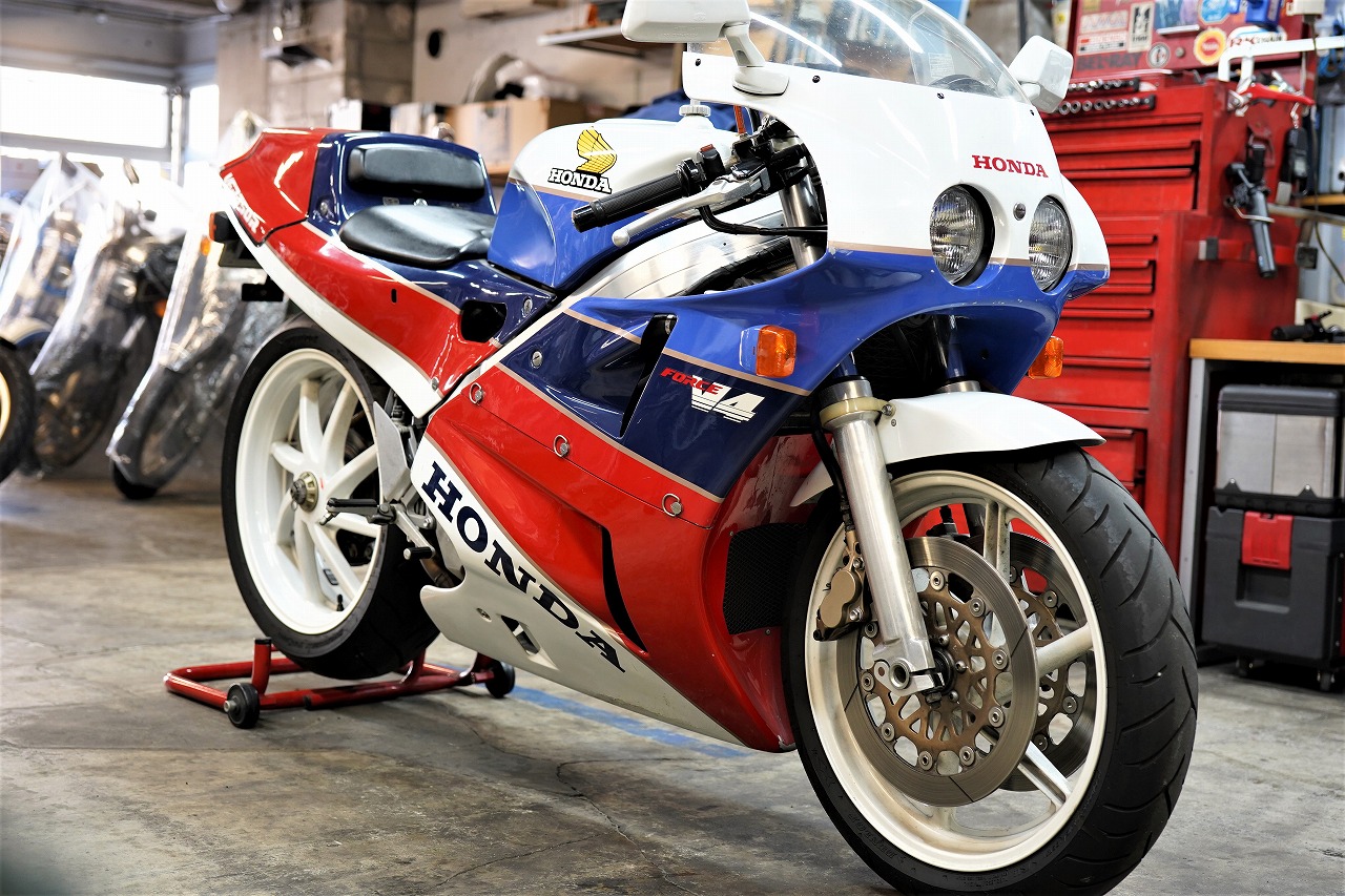 車検付き☆白バイ仕様VFR750 RC24 タイヤ前後交換