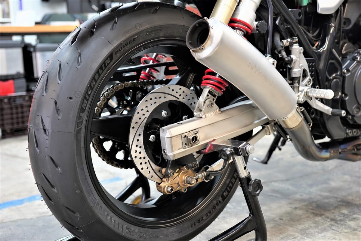 一周してまたイニシエ風（ネオクラシック）が再燃？油冷GSX1200S DYMAG ホイール届きました。
