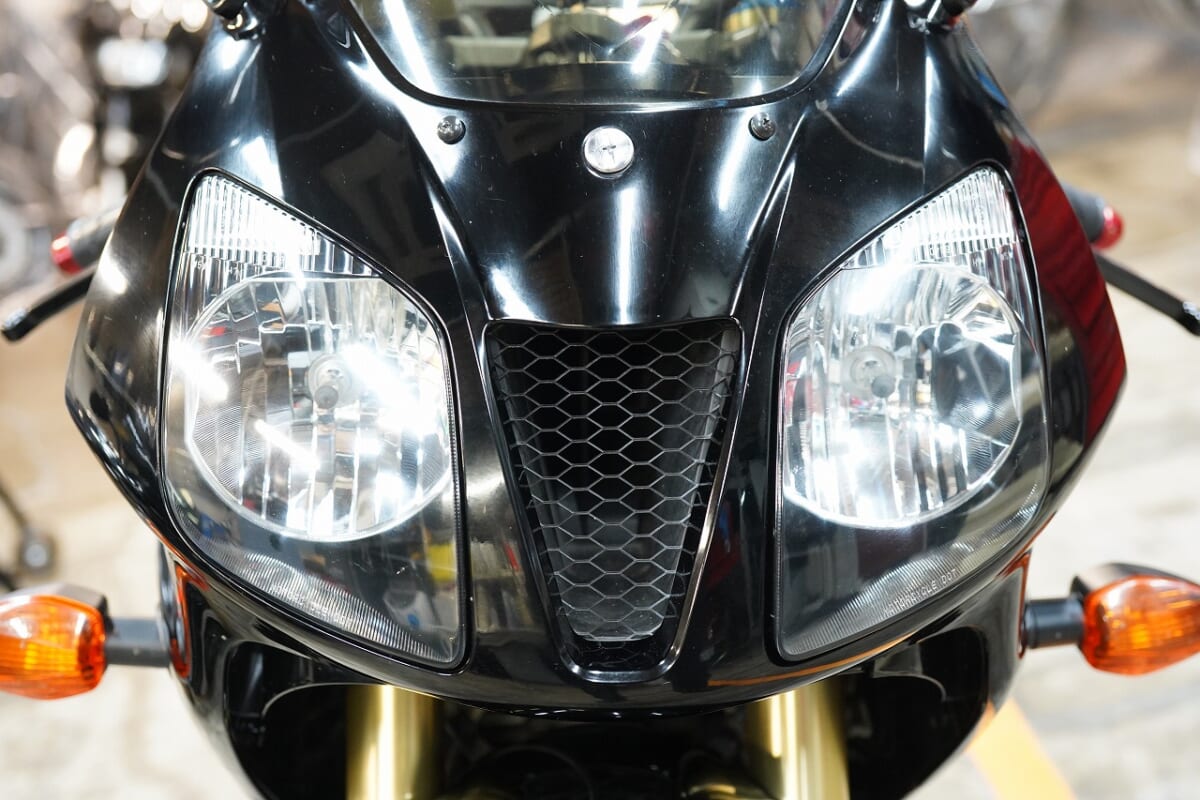 強烈に強過ぎた？2気筒1000CCの時代。VTR1000SP-2 デコメンテ　フロントメンテ（フォークOH)など