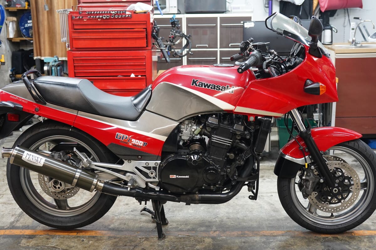 GPZ900R SHELL ADVANCE 4T ULTRAオイル交換　オイル漏れ確認