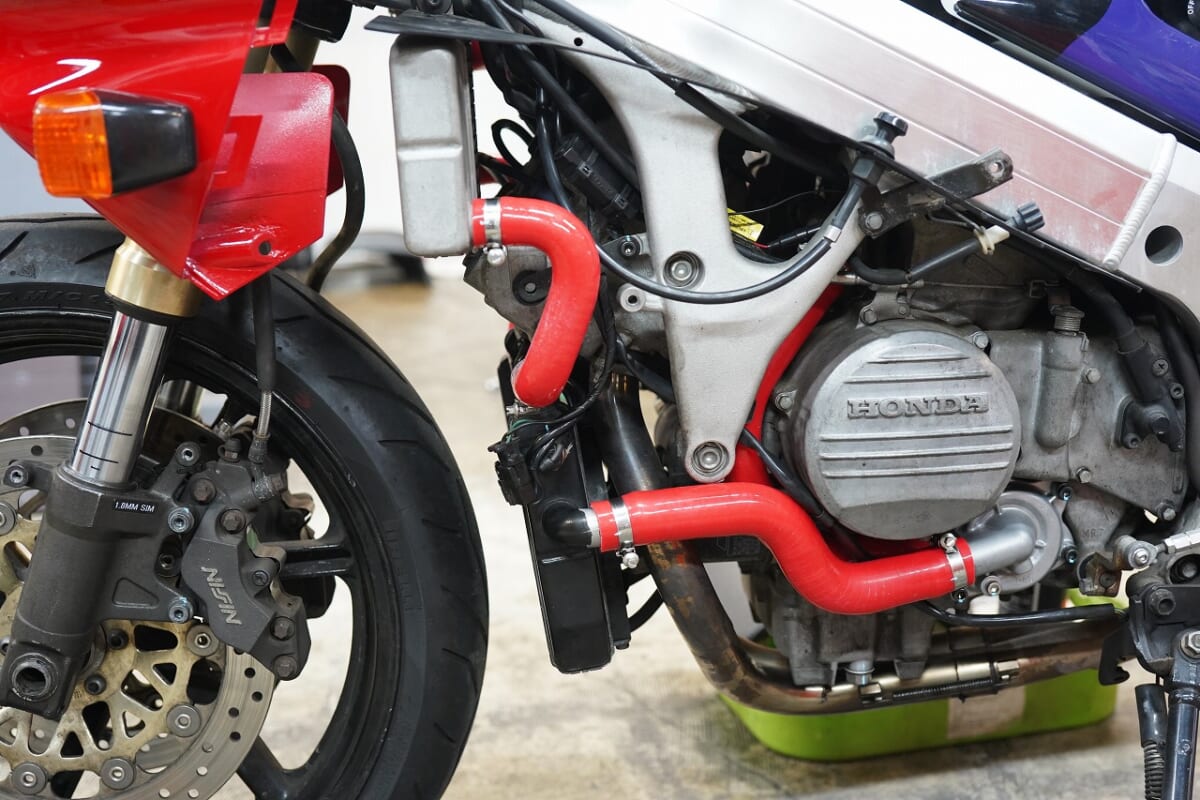 RVF400 GPIラジエター＆ホース交換
