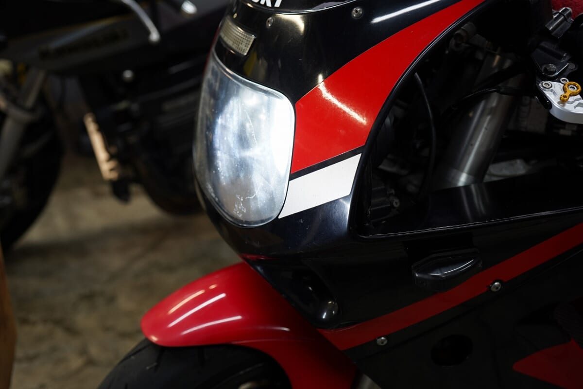 光量に辛いGSXR1100MNこそLEDバルブ