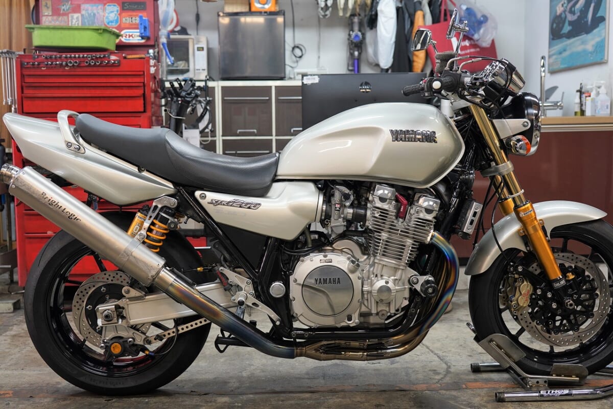 XJR1200改1300。リアブレーキタッチでない
