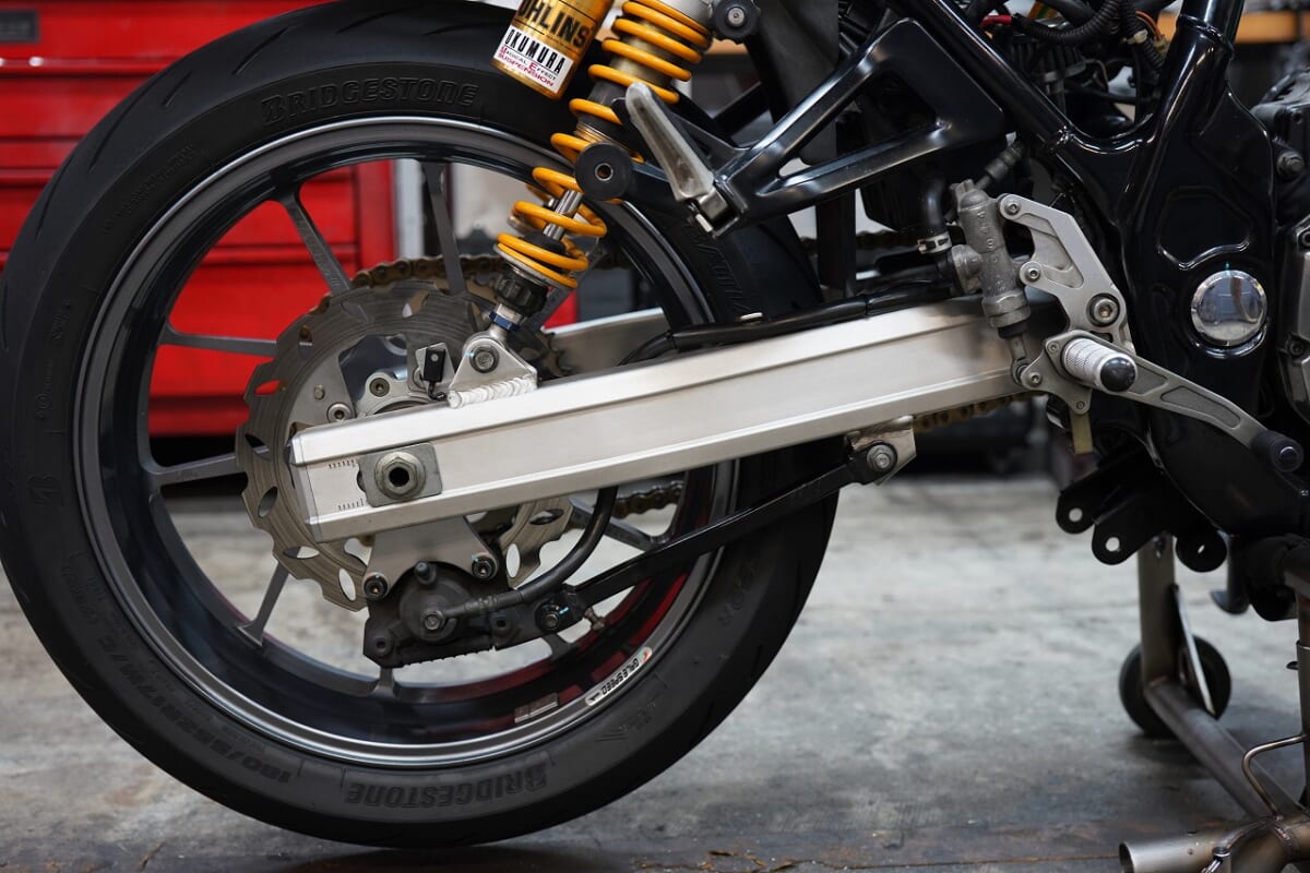 GSX1200Sイナズマ1200油冷カタナ　油冷メンテ+ヨシムラST-1カム取付　スイングアームOH ステムベアリング交換　車検