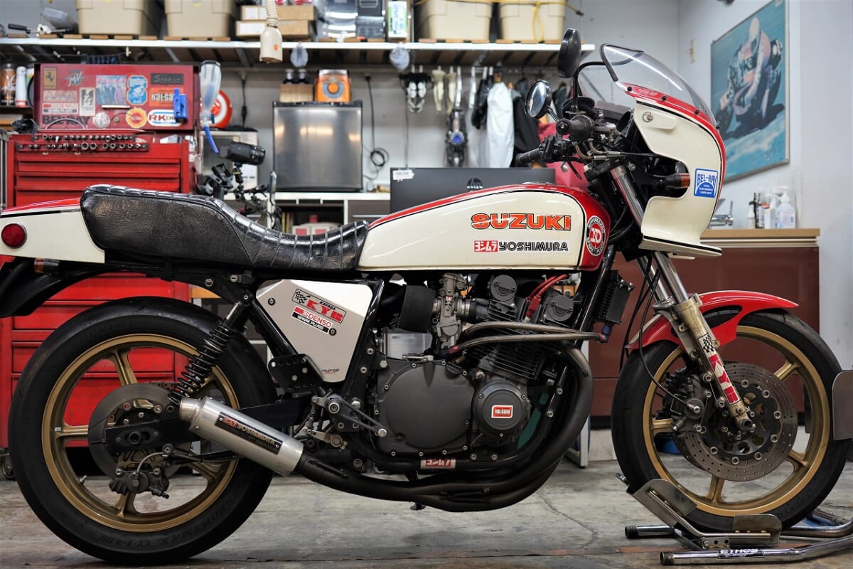 GS1000S 車検　タイヤ交換　ウインカー作動点検