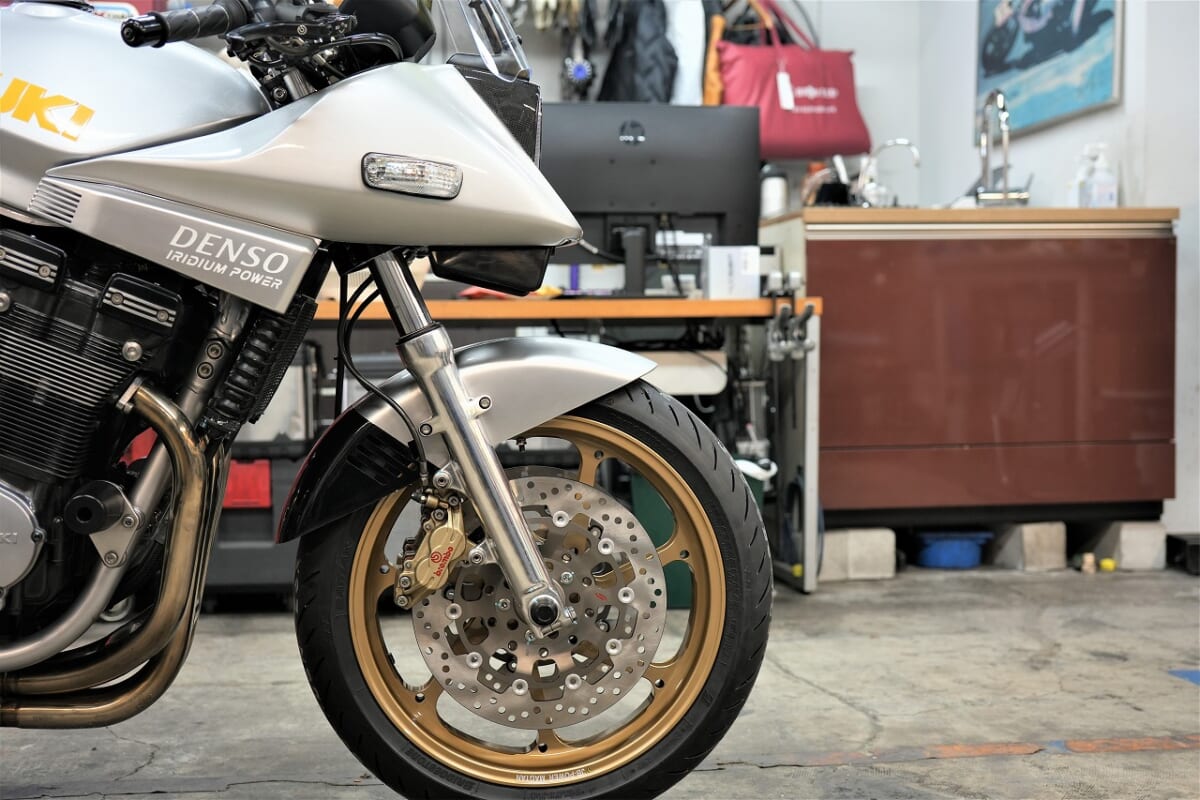 GSX1200S イナズマ油冷カタナ　車検　タイヤ交換　デコメンテ　バンディット1200オイルクーラー交換　テールパイプ加工など