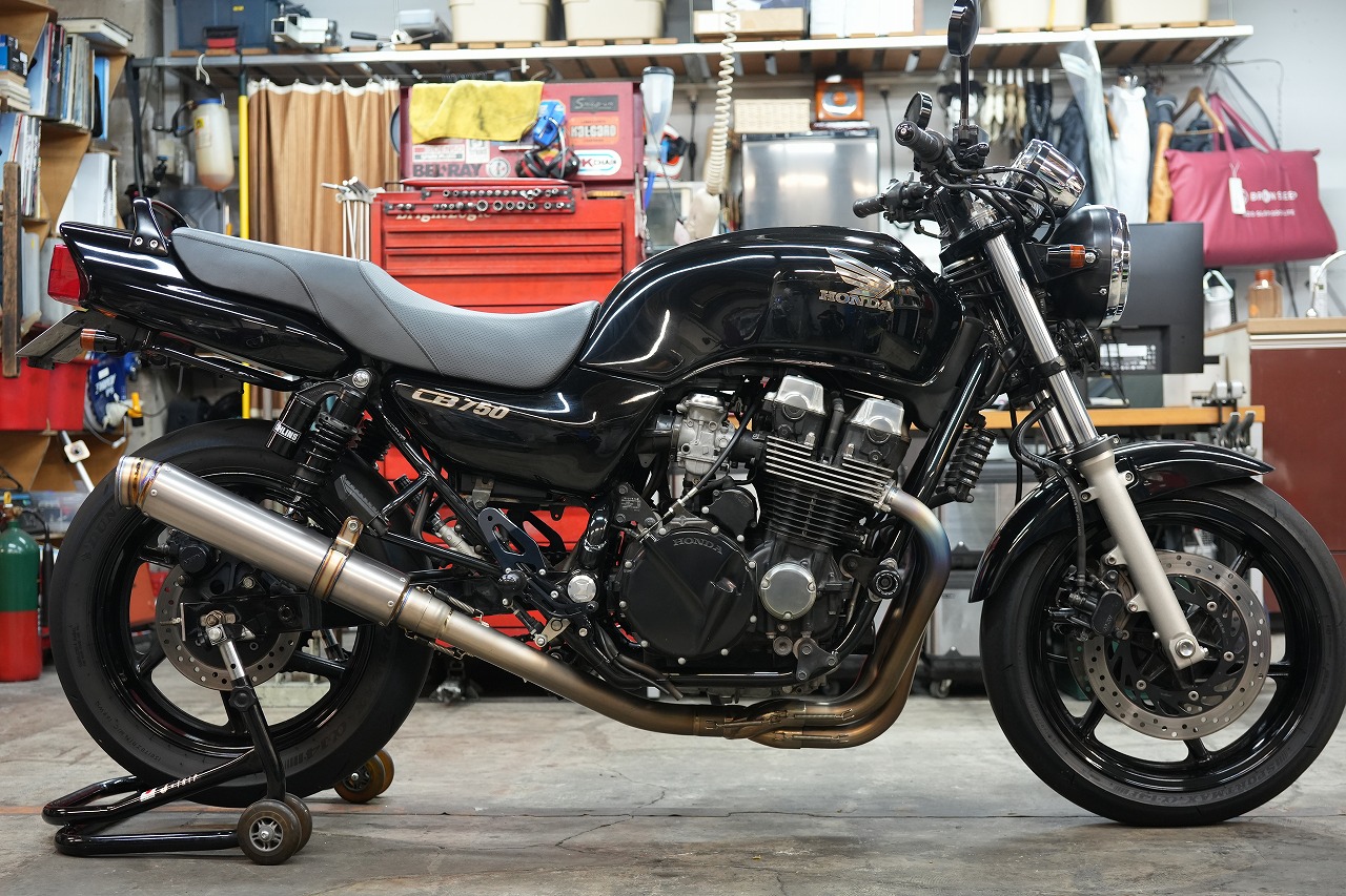 CB750 RC42 教習車 グラブバー取り付け部メクラカバー 中古 美品
