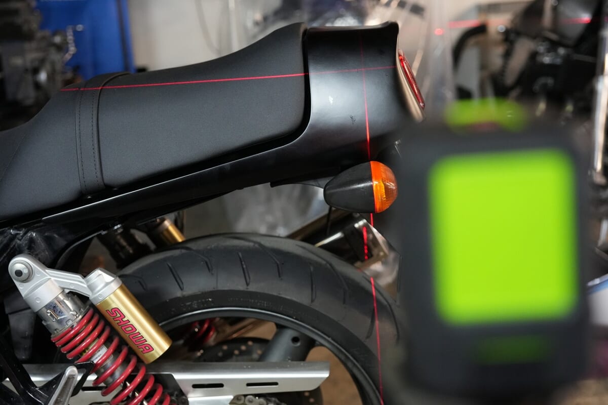 イナズマ1200を油冷カタナ（GSX1200S)にする