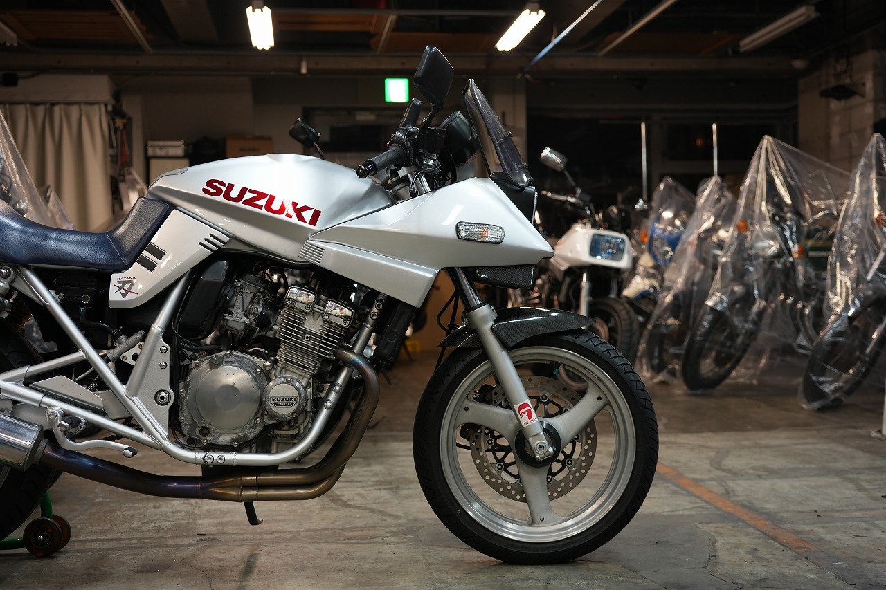 部品取り レストアベース gsx250s カタナ250 希少色 倒立フォーク