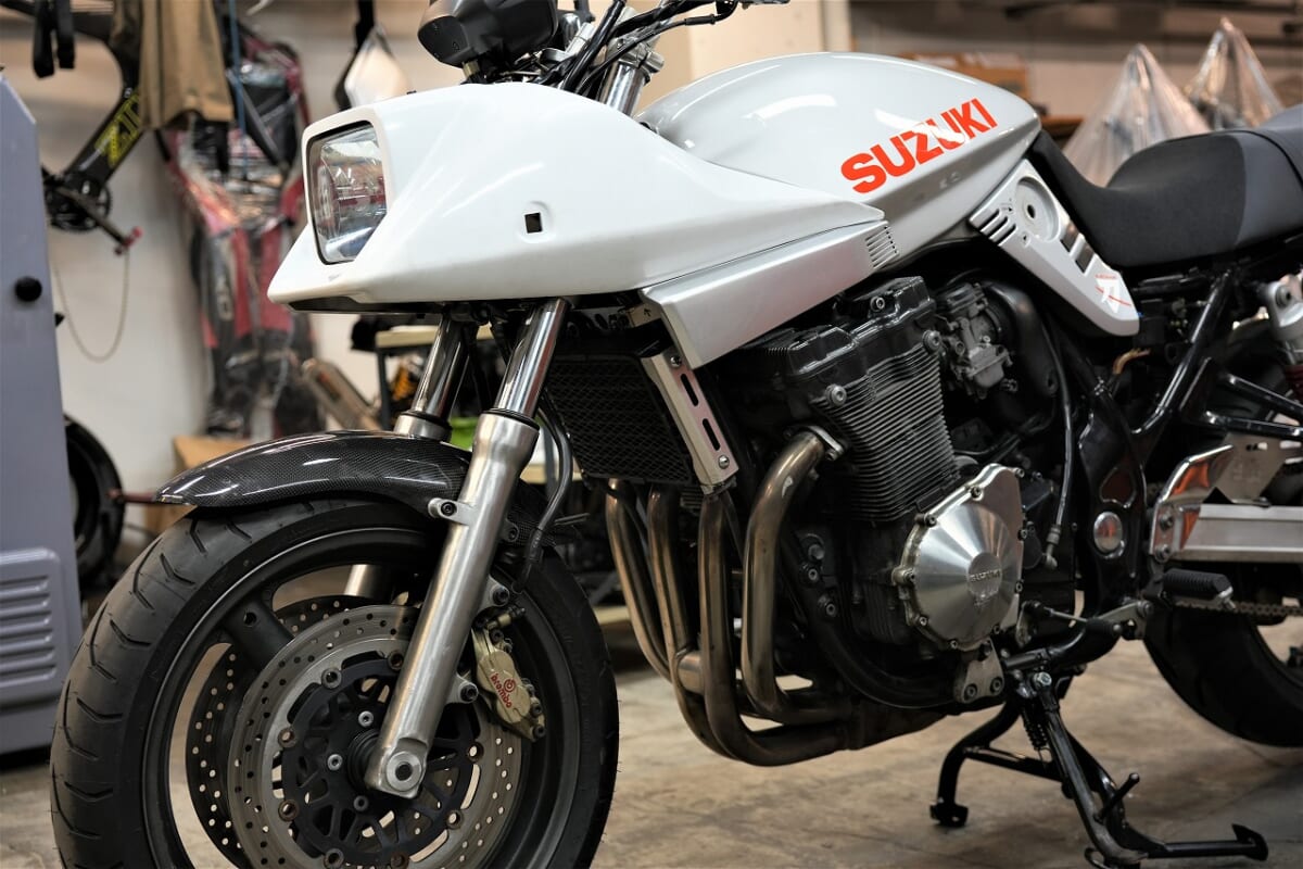 イナズマ1200を油冷カタナ（GSX1200S)にする