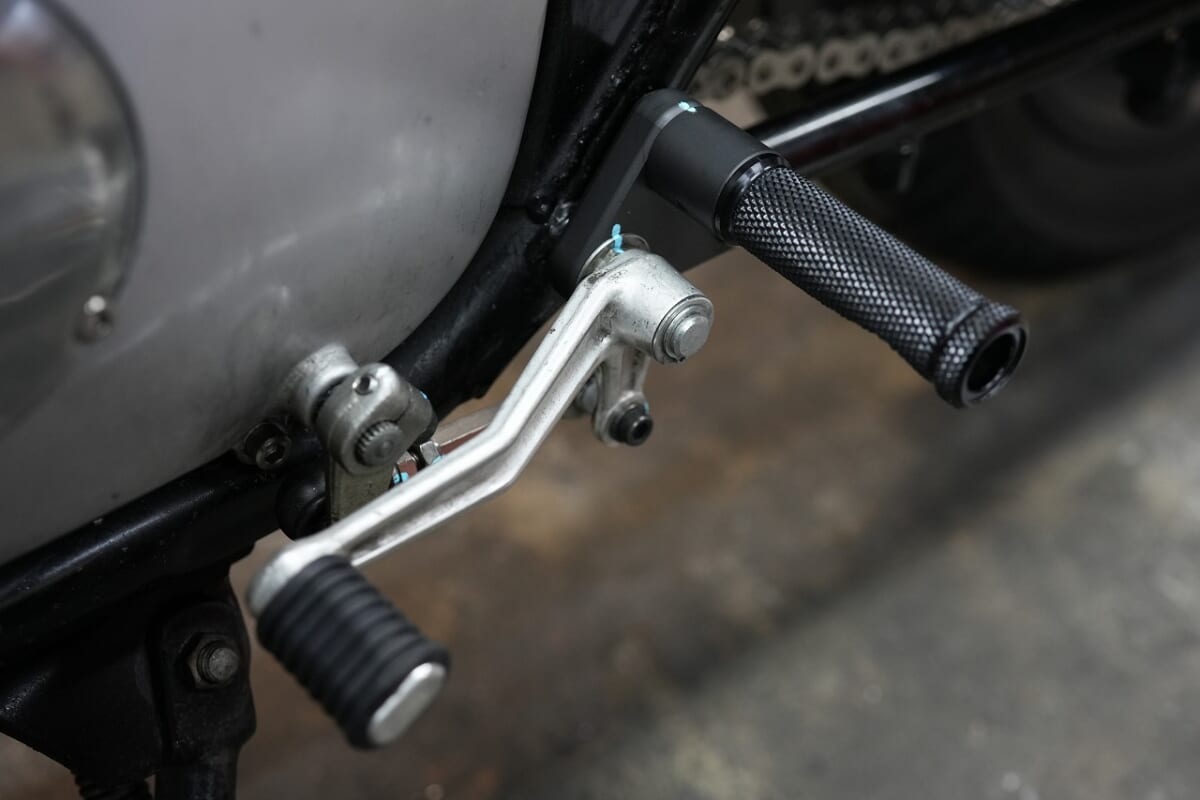 GS750 車検　シート加工　エンジンオイル　フルードその他