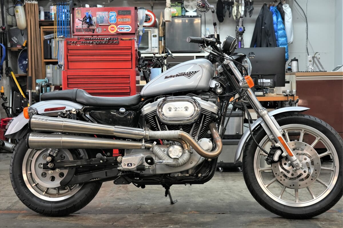 スポーツスター1200　車検　タイヤ交換　エンジンオイル交換　ダイノジェット組み付け　フォークオイル交換など
