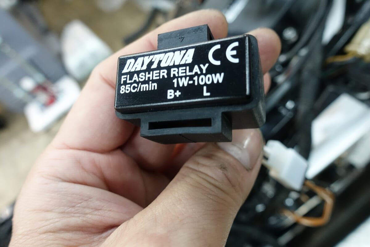  【Thoughts】LEDにも球にもハザードも！ウインカーリレーの決定版( ﾟДﾟ)デイトナ　ウインカーリレー　99989　これで決まり！
