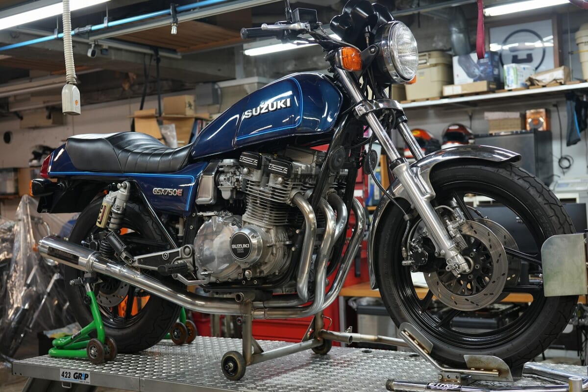 GSX750E3 フロントフォークOHとアンチノーズダイブキャンセル
