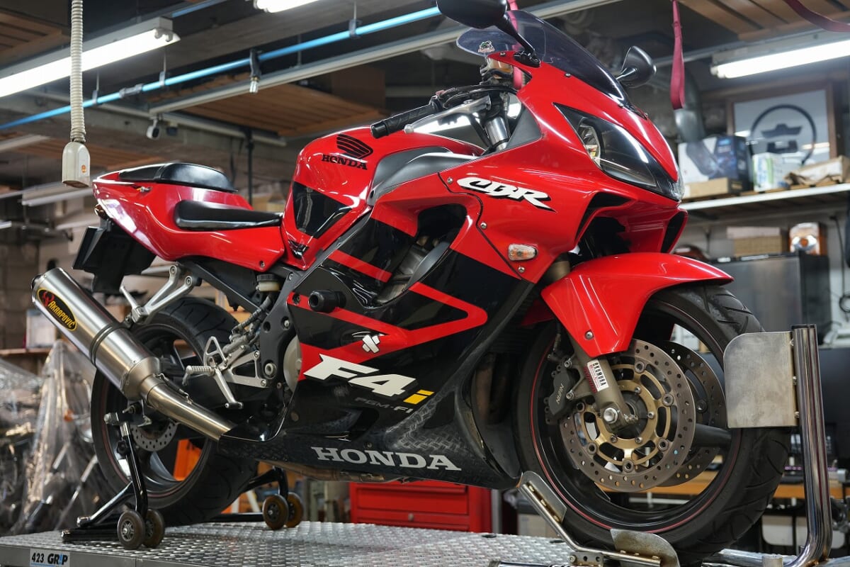 CBR600F4I ステアリングステムOH アクセル/クラッチワイヤー交換　３種汁モノ交換など
