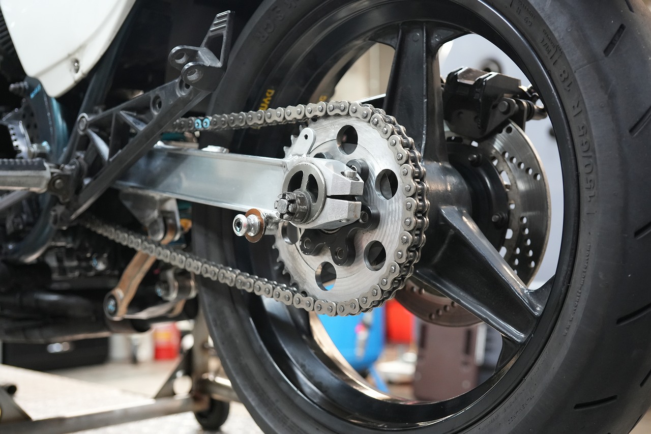 GPZ750F 車検 スイングアーム交換 ボス溶接 リアブレーキホース製作