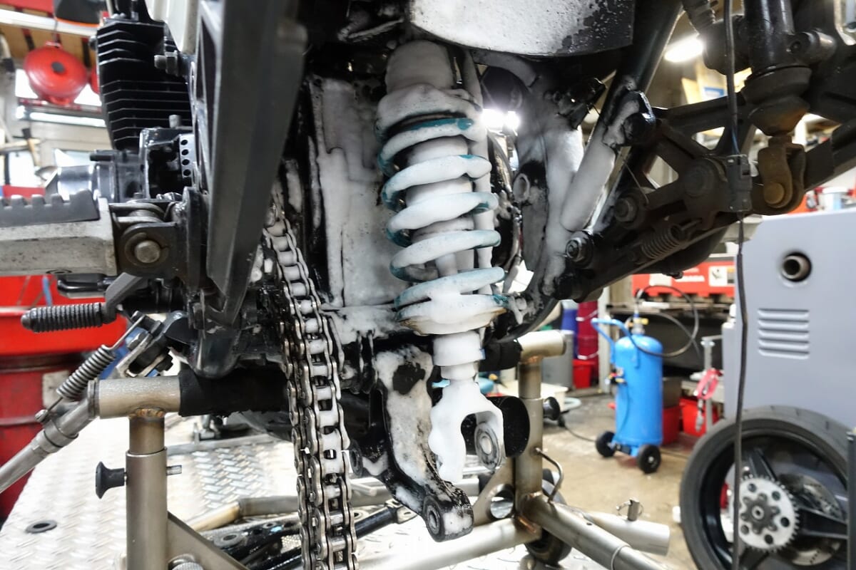 GPZ750F 車検　スイングアーム交換　ボス溶接　リアブレーキホース製作など