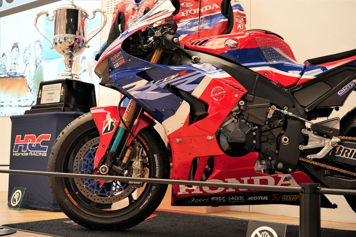 お盆なう？必見？2022年鈴鹿８耐優勝マシンが青山で間近に見れるぞ(*’▽’)