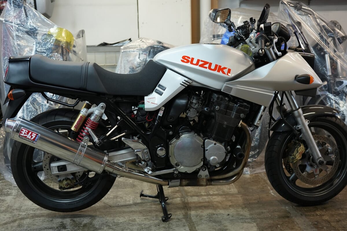 GSX1200S イナズマ1200油冷カタナ　車検　メーター交換　USB-C ETC取付　リアディスク交換