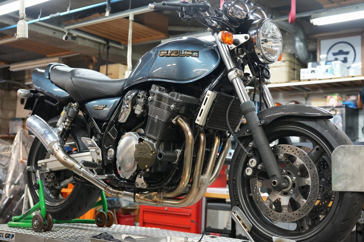 第32話【イナズマ1200】ヨシムラ新型KATANA用B-77バナナ管を装着してみる。　毎週月曜、朝8時更新