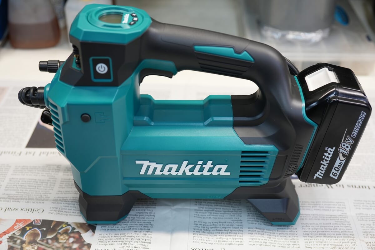 意外とかなり便利？マキタ MAKITA 充電式空気入れMP181D 【Thoughts】バイク。