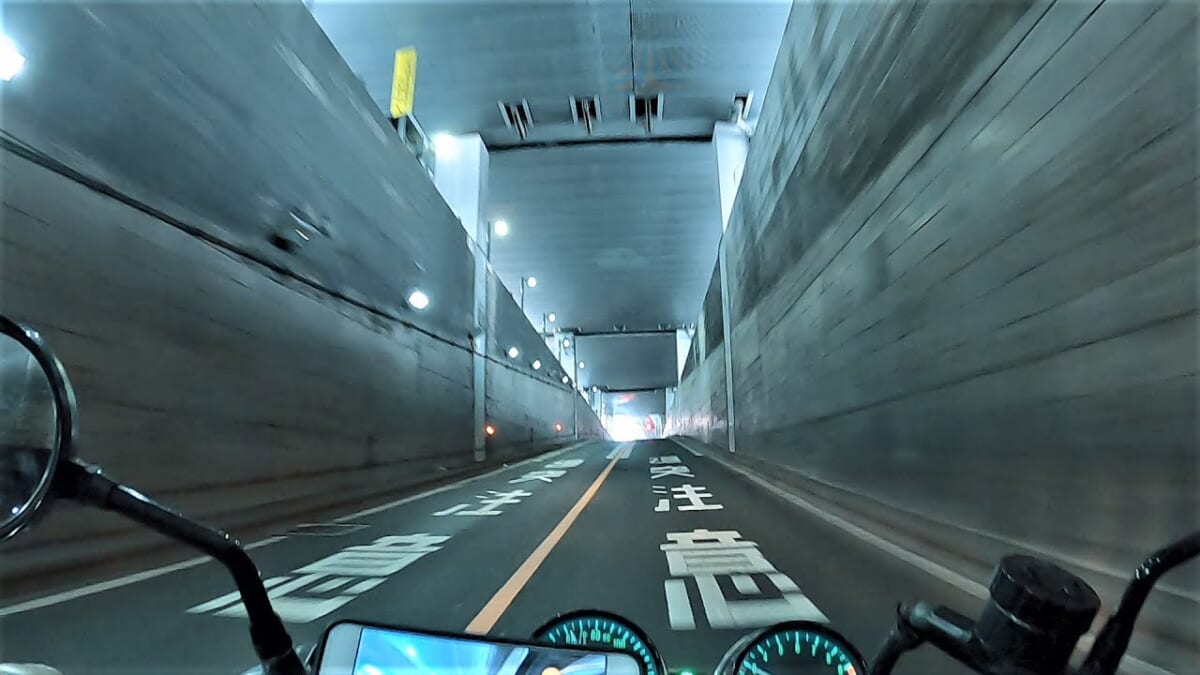 【モトブログ・試乗】KAWASAKI Z900RS Z1 TokyoTest drive Shibuya Shinjuku Meguro quiet Tokyo