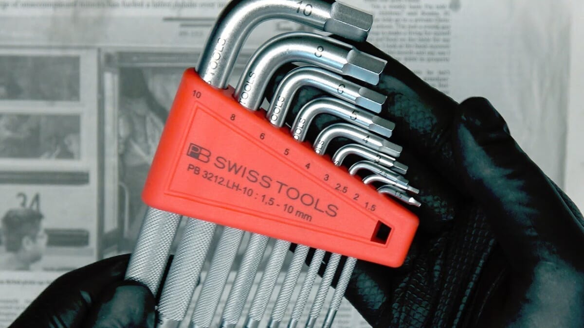 ちょっと風変り？堅牢なPB六角レンチセット　PB SWISS TOOLS ピービースイスツールズ(PB Tools) ローレット入 ボール付ロング六角レンチセット 9本組3212LH-10CN