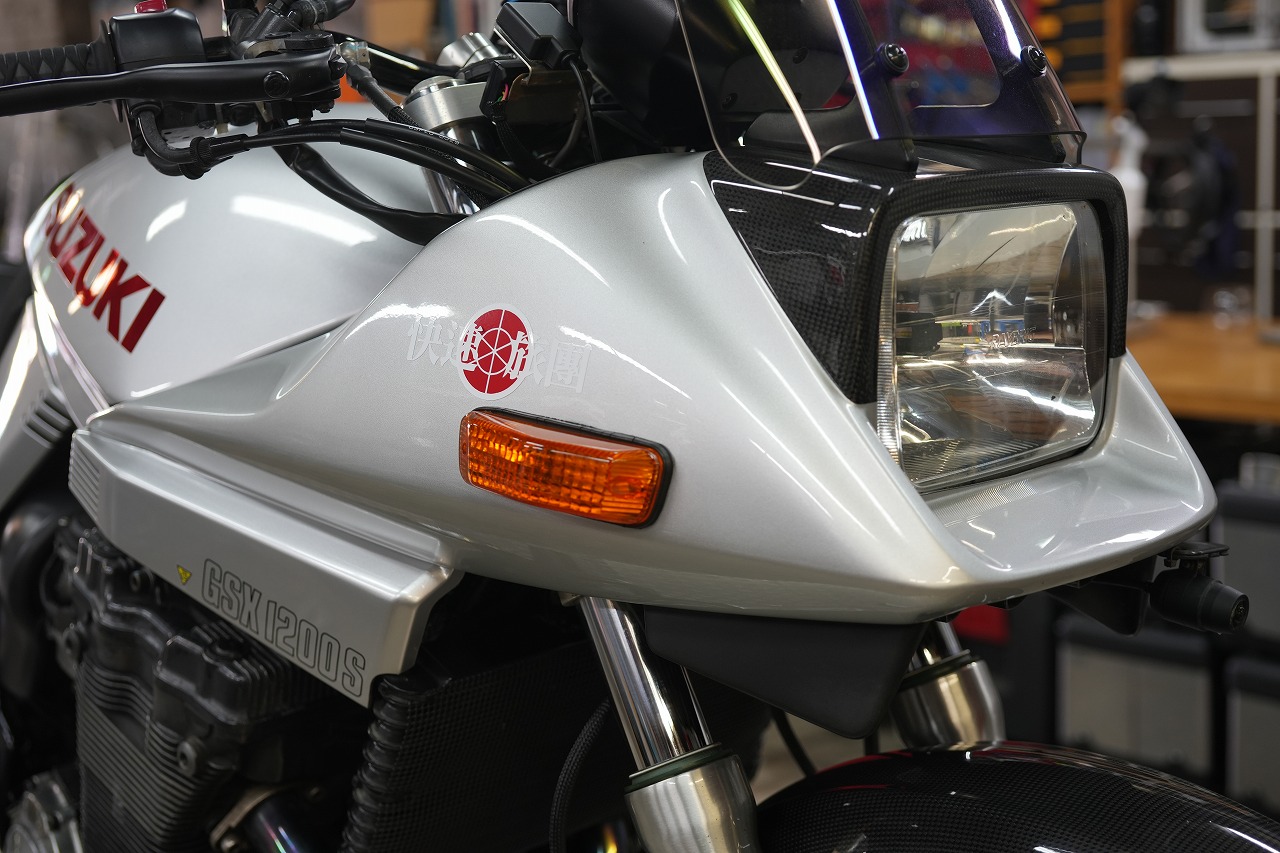 「ヘッドカバーを赤くしたい」GSX1200S　イナズマ1200油冷カタナ　車検　スイングアームOH BITOシャフト　など
